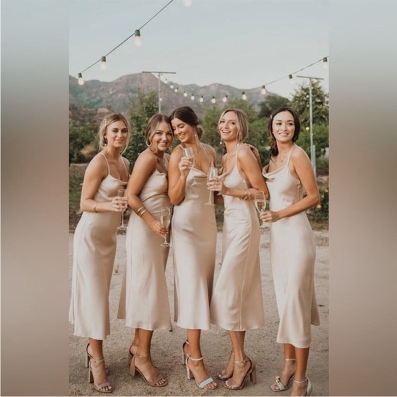 Show me your mumu Champagne Satin Dress size M new with tags - Picture 1 of 4